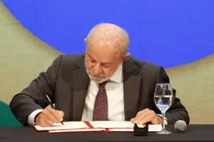 A 9 dias da eleição, governo lança 3ª fase do Desenrola