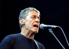 Chico Buarque declara apoio a candidatos do MST em 2026