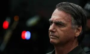 Condenado pelo STF, Bolsonaro pode votar nas eleições deste ano? Entenda