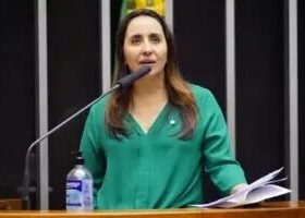 Deputada amplia cobrança sobre atuação da cúpula da PF nos casos Master e INSS