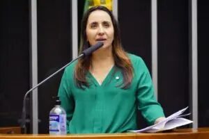 Deputada amplia cobrança sobre atuação da cúpula da PF nos casos Master e INSS