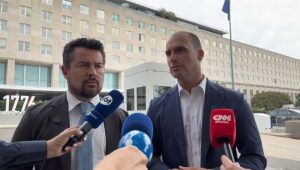 Eduardo diz que STF pode contestar eventual vitória de Flávio
