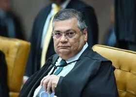 Em ação sobre taxa da CVM, Dino dá 90 dias para revisão de regras e cita Master