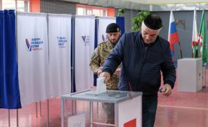 Em meio à guerra, Rússia realiza votação parlamentar sem oposição