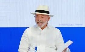 Governo Lula pede análise para oferecer canetas emagrecedoras pelo SUS