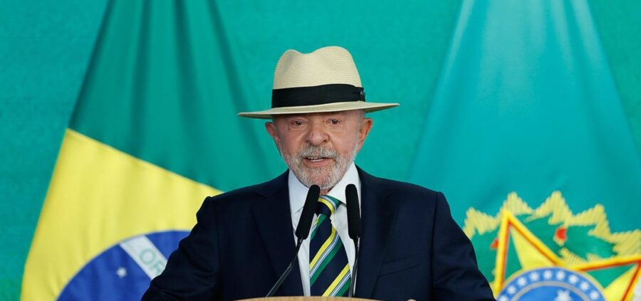 Lula volta a defender fim do fundo eleitoral e cobra reforma política