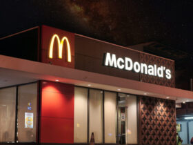 McDonald’s usa IA para mudar preços e pressionar franqueados