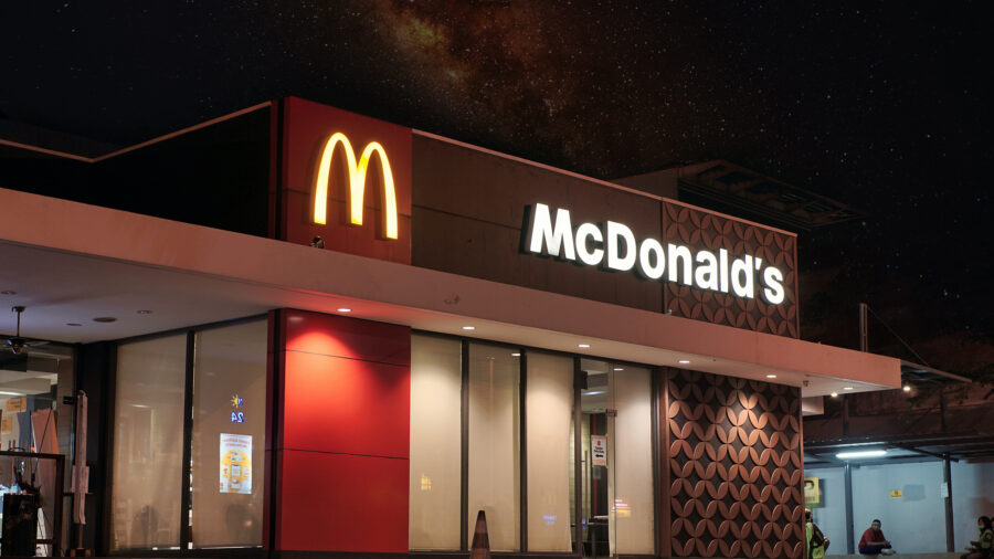 McDonald’s usa IA para mudar preços e pressionar franqueados