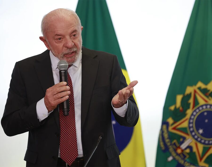Na TV, Lula cita caso Master e diz que PF não tinha liberdade com família Bolsonaro