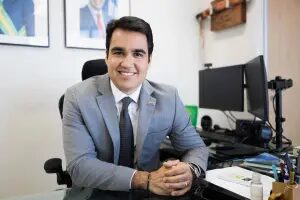 Oposição aciona PGR contra secretário de Jerônimo envolvido no caso Master