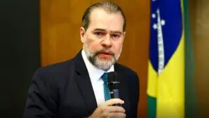 PF investiga suspeita de influência de Vorcaro em voto de Toffoli em julgamento