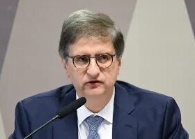 Sessão que avalia permanência de Gonet no caso Master deve ser ao vivo, defende senador
