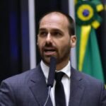 STF rejeita recurso e mantém condenação de Eduardo Bolsonaro por coação em processo sobre trama golpista