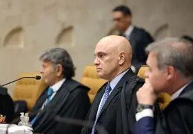 STF suspende sessão sobre conduta de Moraes