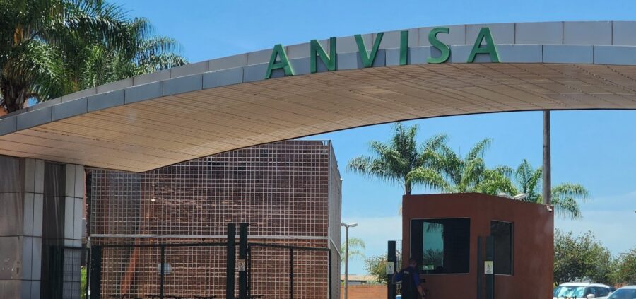 Anvisa aprova remédio para tratar barriga dágua em crianças de até seis anos
