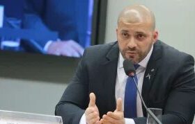 Defesa de Daniel Silveira reitera ao STF pedido para retirar tornozeleira
