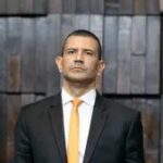 Desistência de Garotinho anula votos e dá vitória a Douglas Ruas no 1º turno, garante jurista