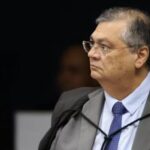 Fachin rejeita pedido de Flávio Bolsonaro para afastar Dino de processos no STF