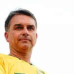 Flávio Bolsonaro é multado em R$ 5 mil por impulsionar propaganda negativa contra Lula