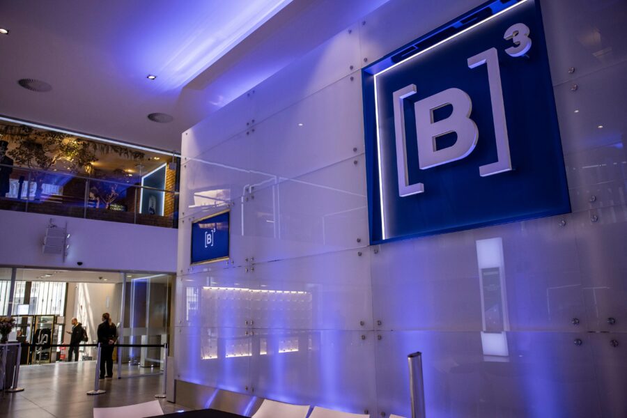 Ibovespa, real e juros futuros pioram com disparada do petróleo