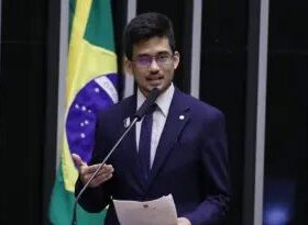 Kim Kataguiri diz que não renunciará ao mandato