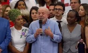 Lula diz que campanha foi a menos organizada de sua carreira