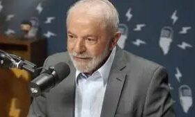 Lula vai a podcast no horário do debate na Globo