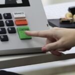 Mais de 33 milhões não votaram no 1º turno; veja como votar no 2º e regularizar