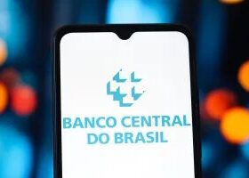 Mercado sobe estimativa de inflação e corta PIB para 2026, diz Focus