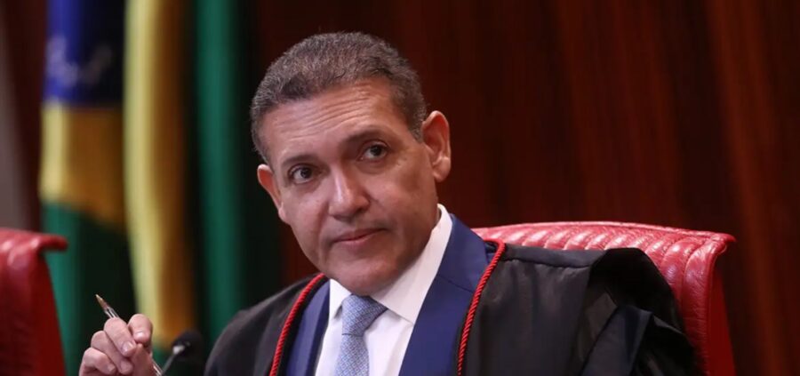 Nunes Marques nega direito de resposta a Lula e mantém propagandas eleitorais de Flávio Bolsonaro no ar