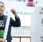 Nunes Marques vota em Brasília e acompanha verificação de urna