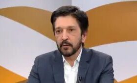 Nunes sanciona lei que institui o Dia Universal de Oração em São Paulo
