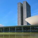 Por que deputados e senadores são eleitos de maneiras diferentes?