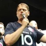 ‘Vamos para a vitória definitiva contra o PT’, diz Tarcísio em apoio a Flávio