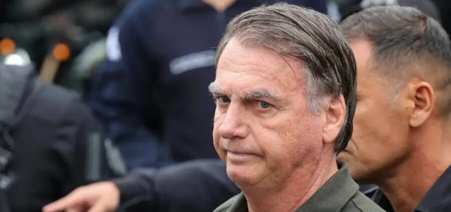 Advogado deixa defesa de Bolsonaro após divergências sobre estratégia no STF