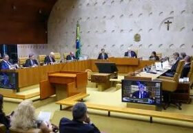 Advogado vê crise no STF em sessão sobre Moraes