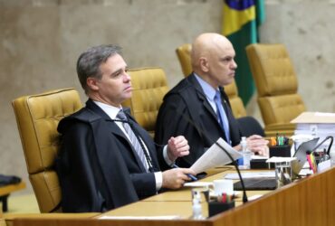 Ala do STF pressiona Fachin por análise conjunta de casos de Moraes e Mendonça e pode pedir vista