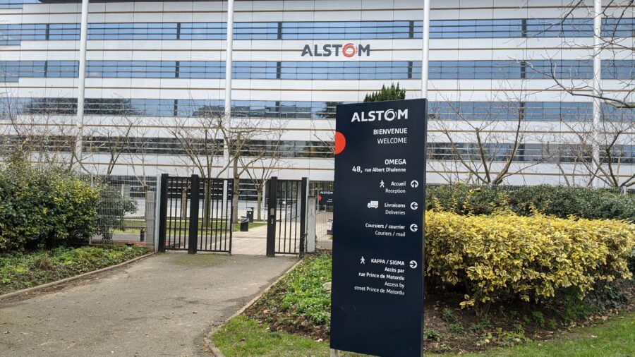 Alstom assina contrato de US$ 1,4 bilhão para fornecer trens elétricos a bateria