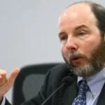 Armínio Fraga vê ‘populismo’ em reajuste do Bolsa Família