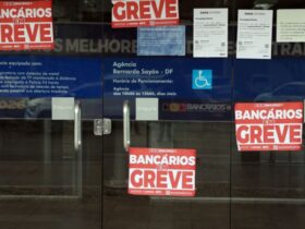 Bancários rejeitam proposta da Caixa e mantêm greve nacional