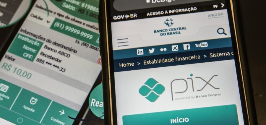 BC muda regras e autoriza Pix Automático em conta-salário; confira mudanças
