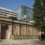 BoJ cogita alta de juros para combater inflação, mas mercado teme impacto nos rendimentos