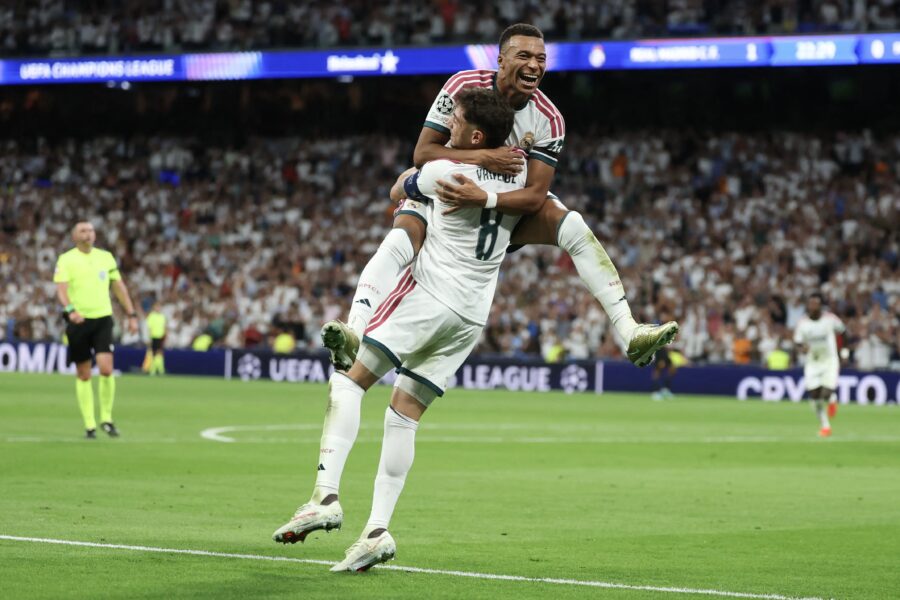 Brasileiro da Inter marca, mas Real estreia na Champions com vitória