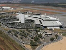 Buraco em pista provoca cancelamentos e atrasos de voos do aeroporto de Confins (MG)