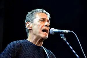 Chico Buarque declara apoio a candidatos do MST em 2026