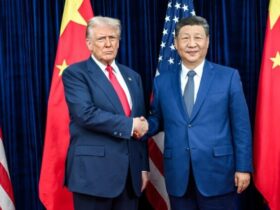 China anuncia acordo com EUA para reduzir tarifas e ampliar diálogo sobre IA