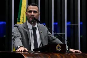 Cleitinho lidera cenários de 2º turno em MG, aponta AtlasIntel