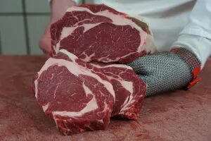 Com barreira do mercado chinês, exportação de carne bovina cai 22% em agosto