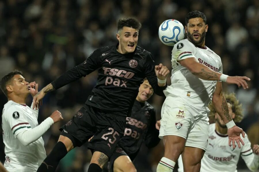 Confira as fotos de Platense x Fluminense pelas quartas da Libertadores