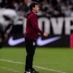 Corinthians repete série negativa do ano da queda no Brasileirão